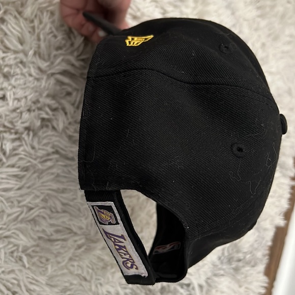 Lakers hat - Picture 2 of 2